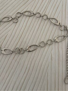 Silver Oval Link Waist Chain Belt - Women's Accessory